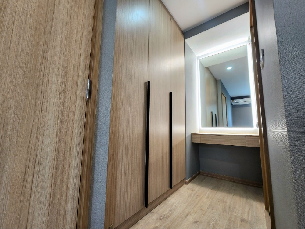 ขายคอนโดวงเวียนใหญ่ เจริญนคร : **สถานะตามภาพปก มีเครื่องซักผ้า แอร์ 2 ตัว!! สภาพใหม่มือ 1 ไม่เคยผ่านการเช่า ให้เช่า The Most อิสรภาพ** ชั้น 3 พร้อมอยู่ วิวสระ ใกล้ศิริราชที่สุด SN517.4.44