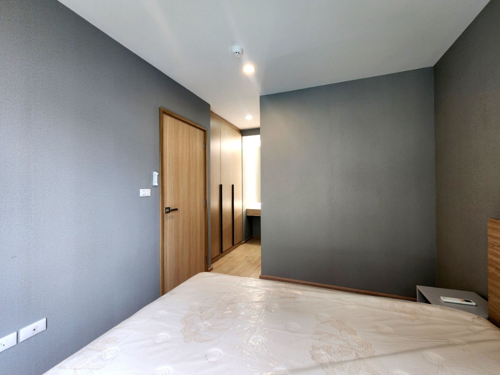 ขายคอนโดวงเวียนใหญ่ เจริญนคร : **สถานะตามภาพปก มีเครื่องซักผ้า แอร์ 2 ตัว!! สภาพใหม่มือ 1 ไม่เคยผ่านการเช่า ให้เช่า The Most อิสรภาพ** ชั้น 3 พร้อมอยู่ วิวสระ ใกล้ศิริราชที่สุด SN517.4.44