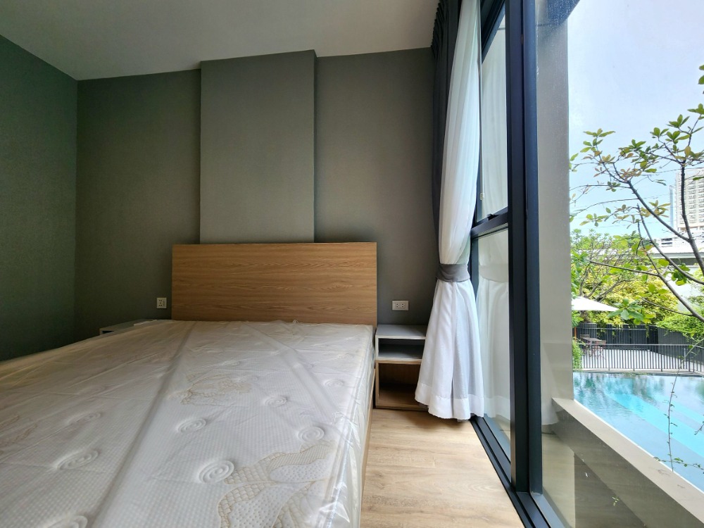 ขายคอนโดวงเวียนใหญ่ เจริญนคร : **สถานะตามภาพปก มีเครื่องซักผ้า แอร์ 2 ตัว!! สภาพใหม่มือ 1 ไม่เคยผ่านการเช่า ให้เช่า The Most อิสรภาพ** ชั้น 3 พร้อมอยู่ วิวสระ ใกล้ศิริราชที่สุด SN517.4.44