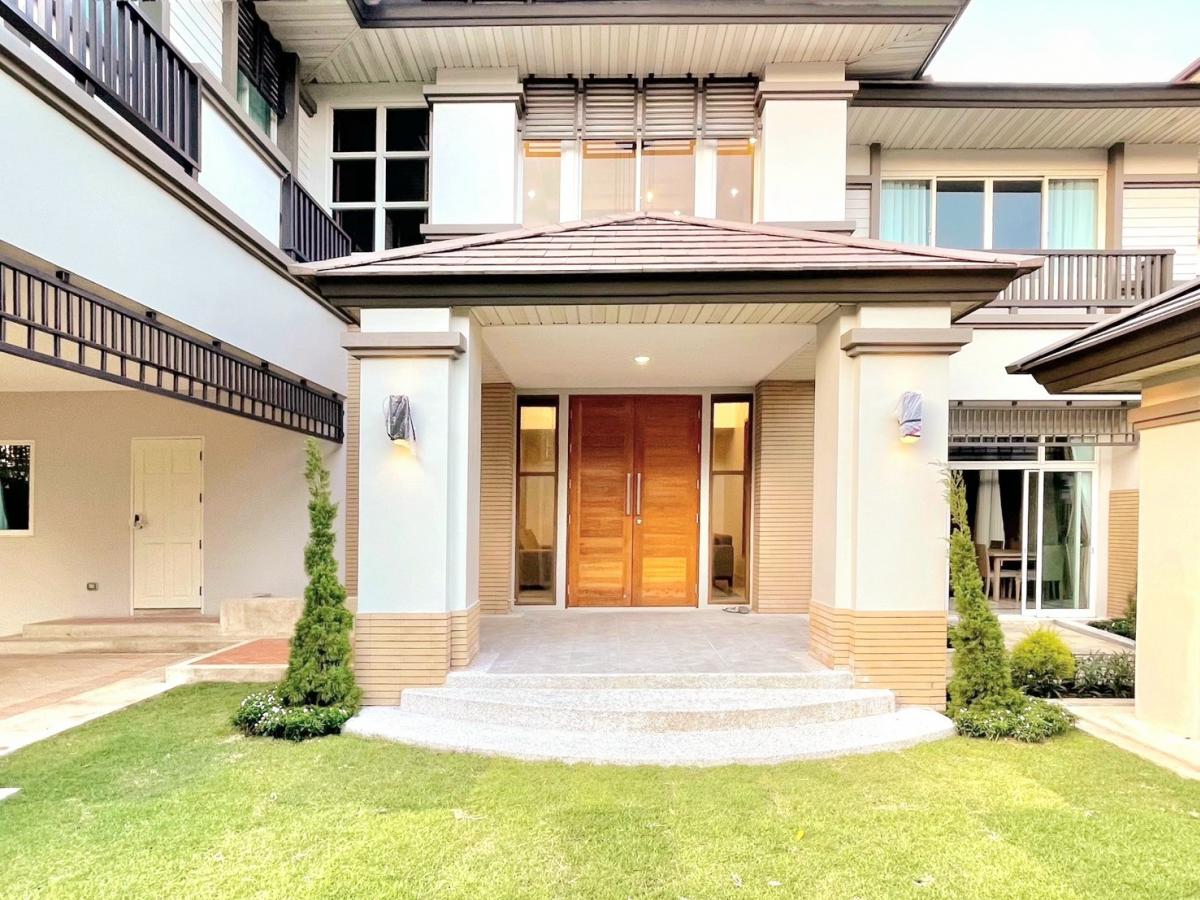 ขายบ้านลาดกระบัง สุวรรณภูมิ : ขายบ้านเดี่ยวรีโนเวทใหม่ ณุศาศิริ ติดถนนเฉลิมพระเกียรติ ร.๙  5นอน 5 น้ำ 3จอกรถ ตรงข้าม Top ใกล้พาราไดร์พาร์ค 5 นาที  พื้นไม้แท้สวย ขาย 35 ล้านบาท (LG-031)