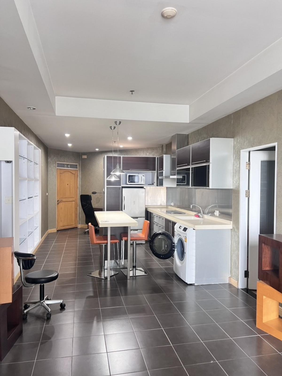 For RentCondoKasetsart, Ratchayothin : For rent: 1 bedroom, 1 bathroom, 60 sq m.