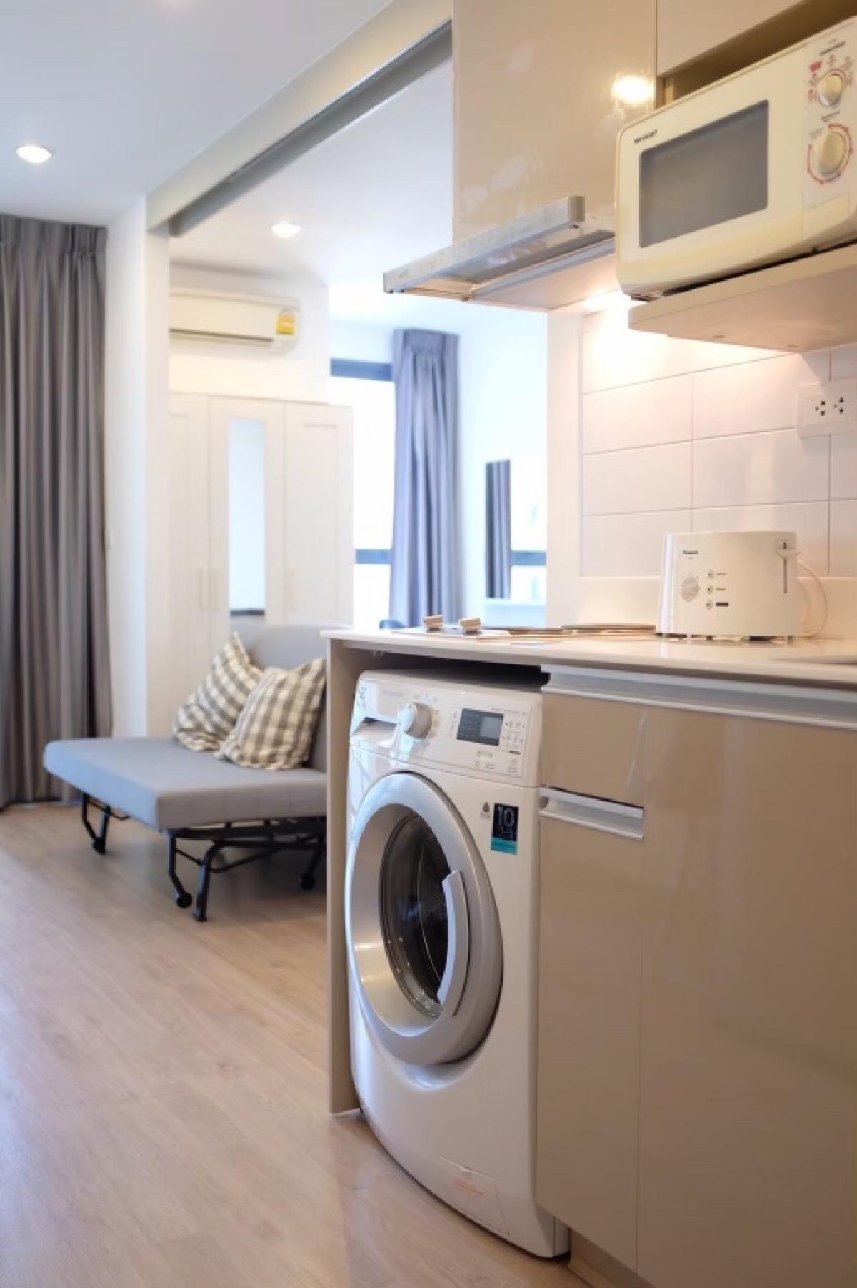 ขายคอนโดสยาม จุฬา สามย่าน : ขายพร้อมผู้เช่า ถึง พฤษภาคม 2569
คอนโดทำเลดีใกล้จัตุรัส ที่ ideo q chula samyan 1ห้องนอน  ใกล้จามจุรีสแควร์, สามย่านมิตรทาวน์, มหาวิทยาลัยจุฬาลงกรณ์, สยามสแควร์