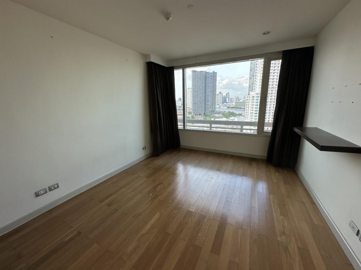 ขายคอนโดวงเวียนใหญ่ เจริญนคร : 📢👇Living by Chaopraya river at Watermark Chaopraya, unblocked view, near Icon Siam