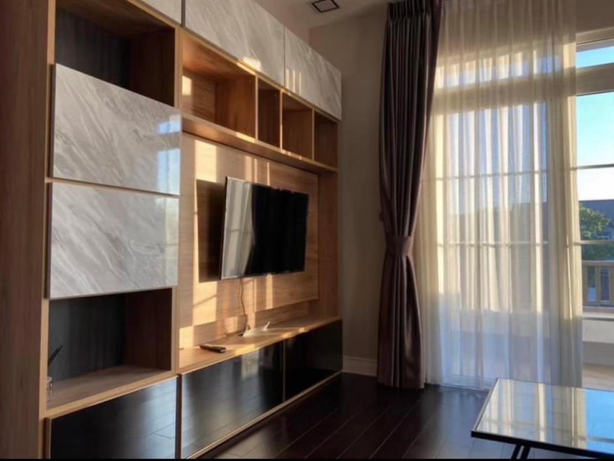 For RentHouseBangna, Bearing, Lasalle : 📢👇Living in good compound where located near Mega Bangna, Suvarnabhumi airport