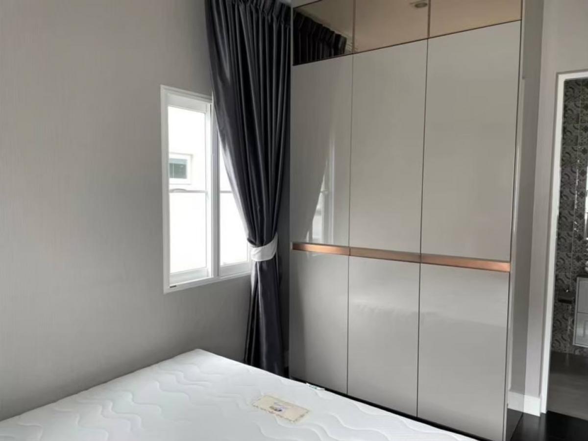 For RentHouseBangna, Bearing, Lasalle : 📢👇Living in good compound where located near Mega Bangna, Suvarnabhumi airport