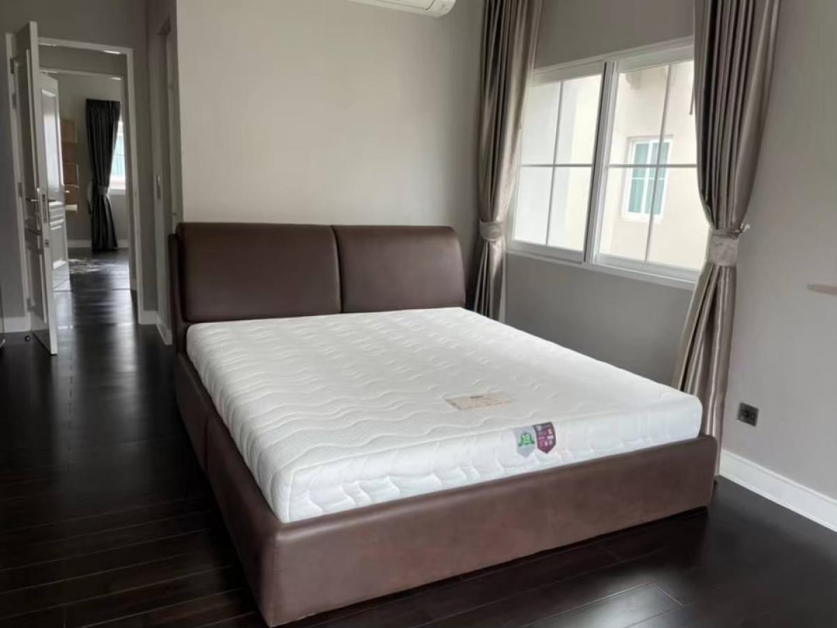 For RentHouseBangna, Bearing, Lasalle : 📢👇Living in good compound where located near Mega Bangna, Suvarnabhumi airport