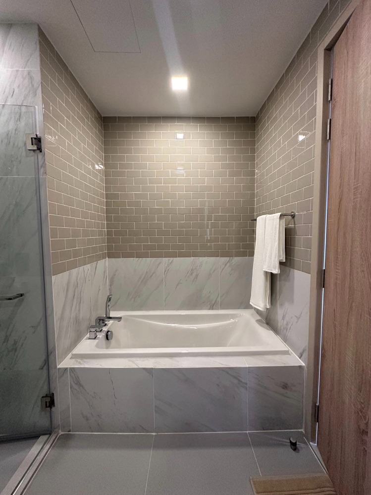 For RentCondoRatchathewi,Phayathai : XT Phayathai XT パヤタイ2 Bedroom 2 Bathroom with Bathtub Condo for rent near BTS Phayathai Aiport Link Phayathai Phayathai Hospital Bangkok