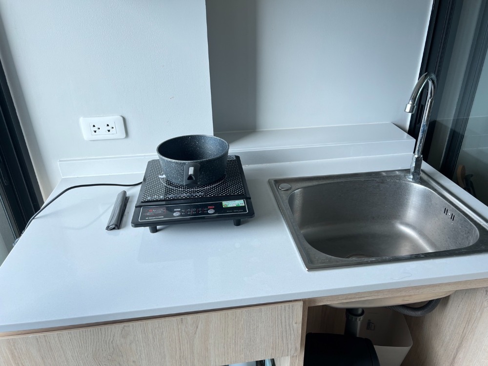 For RentCondoPattanakan, Srinakarin : For rent ✨ Nue Noble Srinakarin - Lasalle ✨ complete furniture and electrical appliances, near MRT Sri Lasalle.