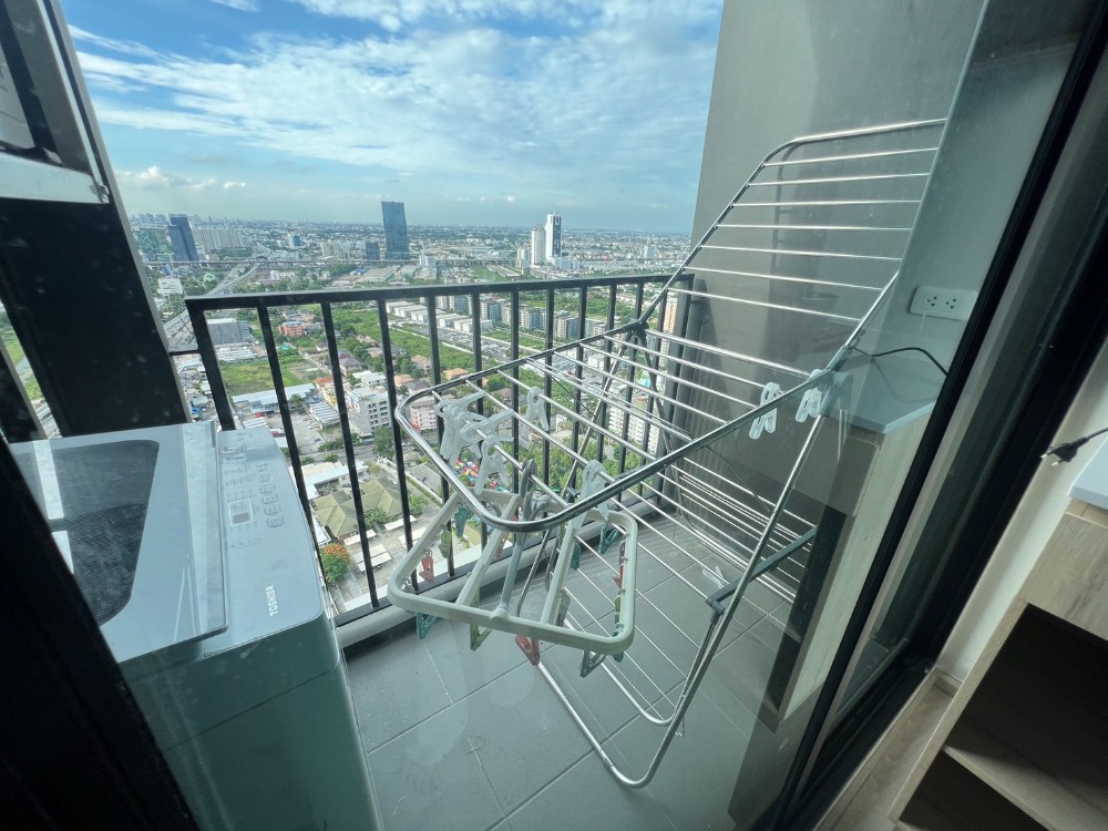 For RentCondoPattanakan, Srinakarin : For rent ✨ Nue Noble Srinakarin - Lasalle ✨ complete furniture and electrical appliances, near MRT Sri Lasalle.