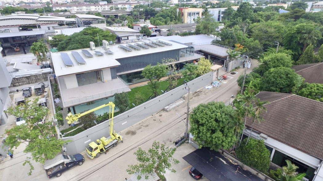 ขายบ้านเลียบทางด่วนรามอินทรา : ขายบ้านเดี่ยว เหม่งจ๋าย พระราม9 ใกล้ Regent International School 365 ตรว ตกแต่งหรู
