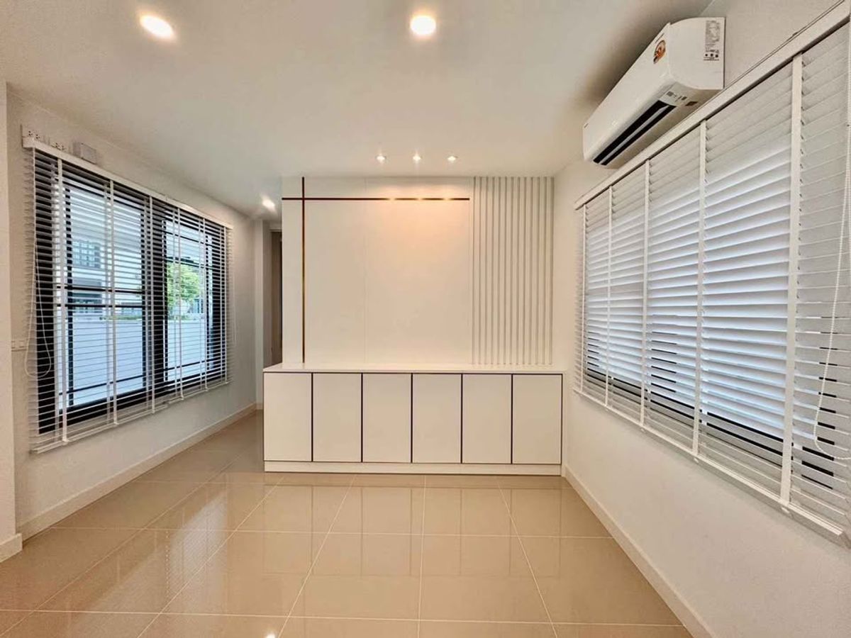 For RentHouseSamut Prakan,Samrong : K-6165 Urgent for rent! Grande Pleno (Sukhumvit-Bangna) Beautiful house, ready to move in