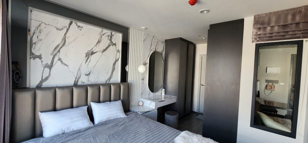 For RentCondoSiam Paragon ,Chulalongkorn,Samyan : Ideo Chula - Samyan【𝐑𝐄𝐍𝐓】🔥Simple, elegant room, dark tone, complete with appliances. Near Sam Yan MRT🔥 Contact Line ID: @hacondo