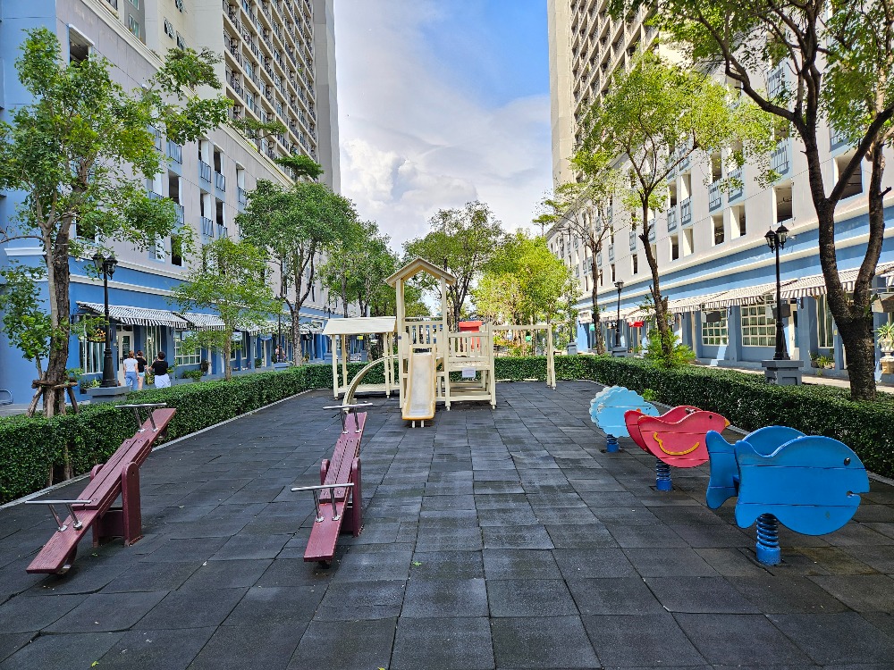 ให้เช่าคอนโดราษฎร์บูรณะ สุขสวัสดิ์ : ห้องมุม วิวแม่น้ำสวยสับ! พร้อมอ่างอาบน้ำ และส่วนกลางอลังการ 3 ไร่ 🏊‍♂️