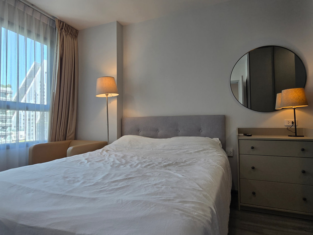 For RentCondoSiam Paragon ,Chulalongkorn,Samyan : Ideo Chula - Samyan【𝐑𝐄𝐍𝐓】🔥Minimalist style room Very cute decoration! Complete equipment, near Samyan MRT.🔥 Contact Line ID: @hacondo