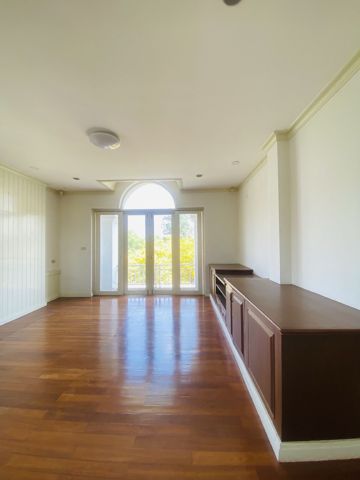 ขายที่ดินปทุมธานี รังสิต ธรรมศาสตร์ : เมืองเอก โครงการ5 ขายเท่าราคาประเมิน 12.9 ล้านบาท ขายที่ดินหมู่บ้านเมืองเอก โครงการ5 แถมบ้านเดี่ยว 2 ชั้น หลังใหญ่ให้ 1 หลัง