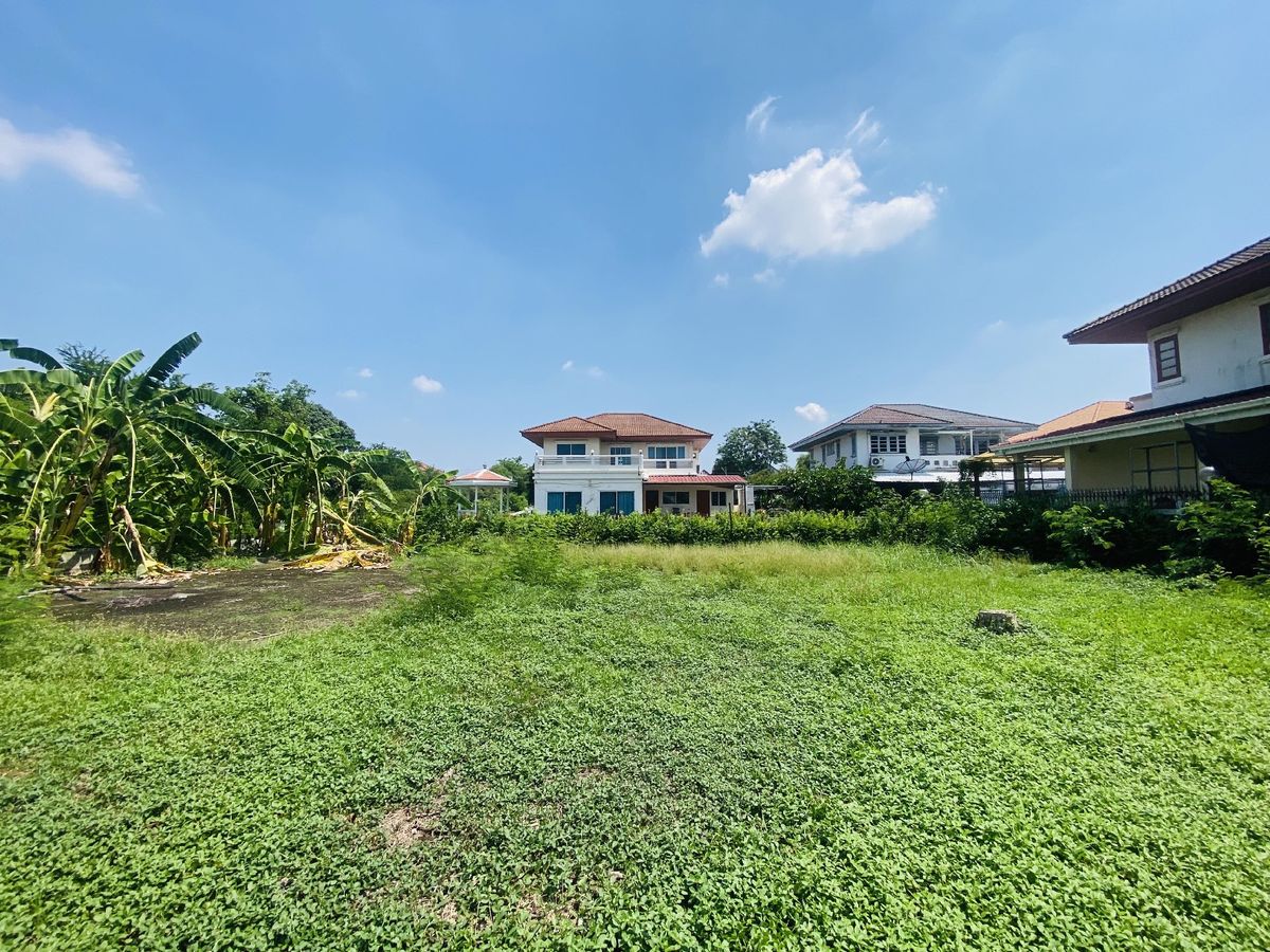 ขายที่ดินปทุมธานี รังสิต ธรรมศาสตร์ : For Sale 12.9 M ขายที่ดินหมู่บ้านเมืองเอก โครงการ5 #แถมบ้านเดี่ยว 2 ชั้น หลังใหญ่ให้ 1 หลัง