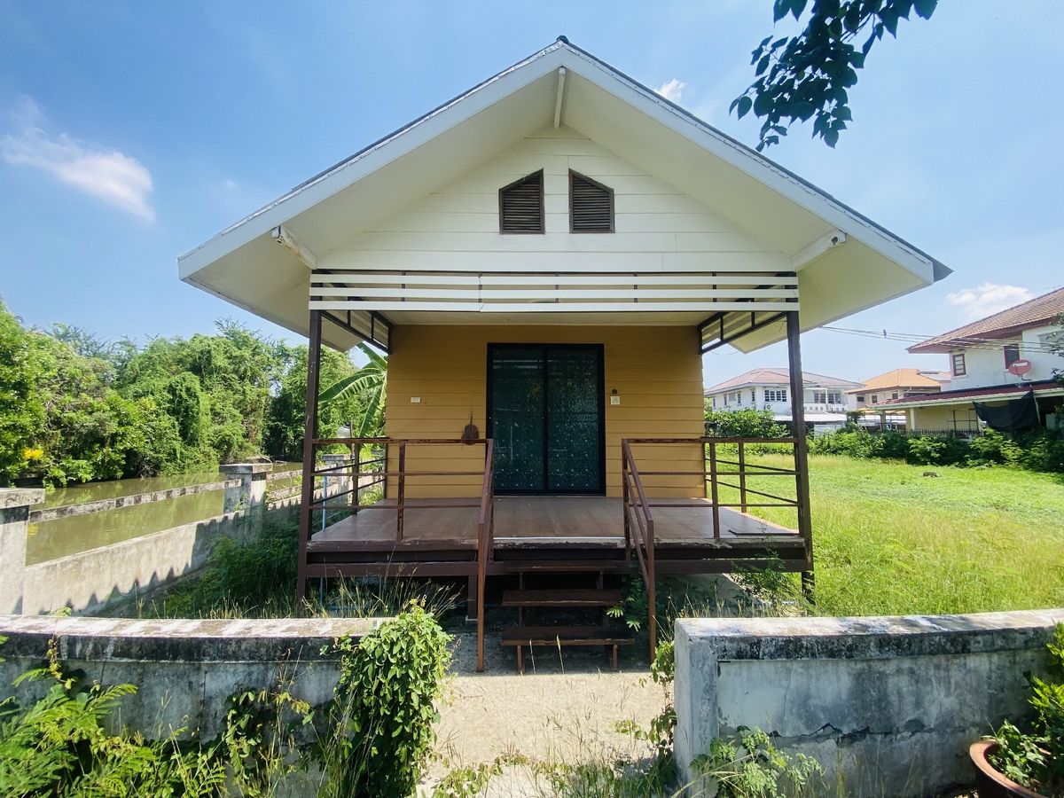 ขายที่ดินปทุมธานี รังสิต ธรรมศาสตร์ : เมืองเอก โครงการ5 ขายเท่าราคาประเมิน 12.9 ล้านบาท ขายที่ดินหมู่บ้านเมืองเอก โครงการ5 แถมบ้านเดี่ยว 2 ชั้น หลังใหญ่ให้ 1 หลัง