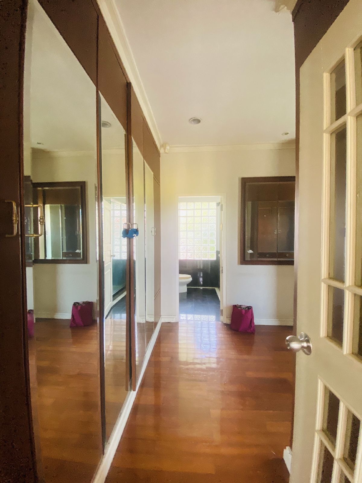 ขายที่ดินปทุมธานี รังสิต ธรรมศาสตร์ : เมืองเอก โครงการ5 ขายเท่าราคาประเมิน 12.9 ล้านบาท ขายที่ดินหมู่บ้านเมืองเอก โครงการ5 แถมบ้านเดี่ยว 2 ชั้น หลังใหญ่ให้ 1 หลัง