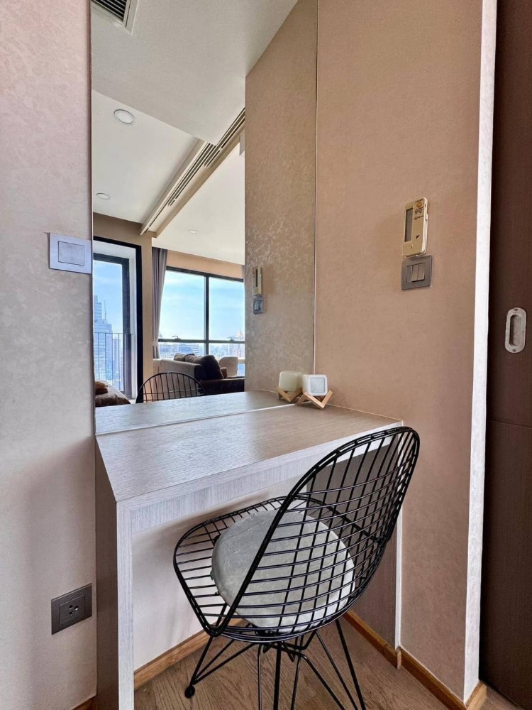 For RentCondoSiam Paragon ,Chulalongkorn,Samyan : Ashton Chula - Silom【𝐑𝐄𝐍𝐓】🔥Luxury condo, beautiful room, extremely luxurious, beautifully decorated, fully furnished. Ready to move in!!🔥 Contact Line ID: @hacondo