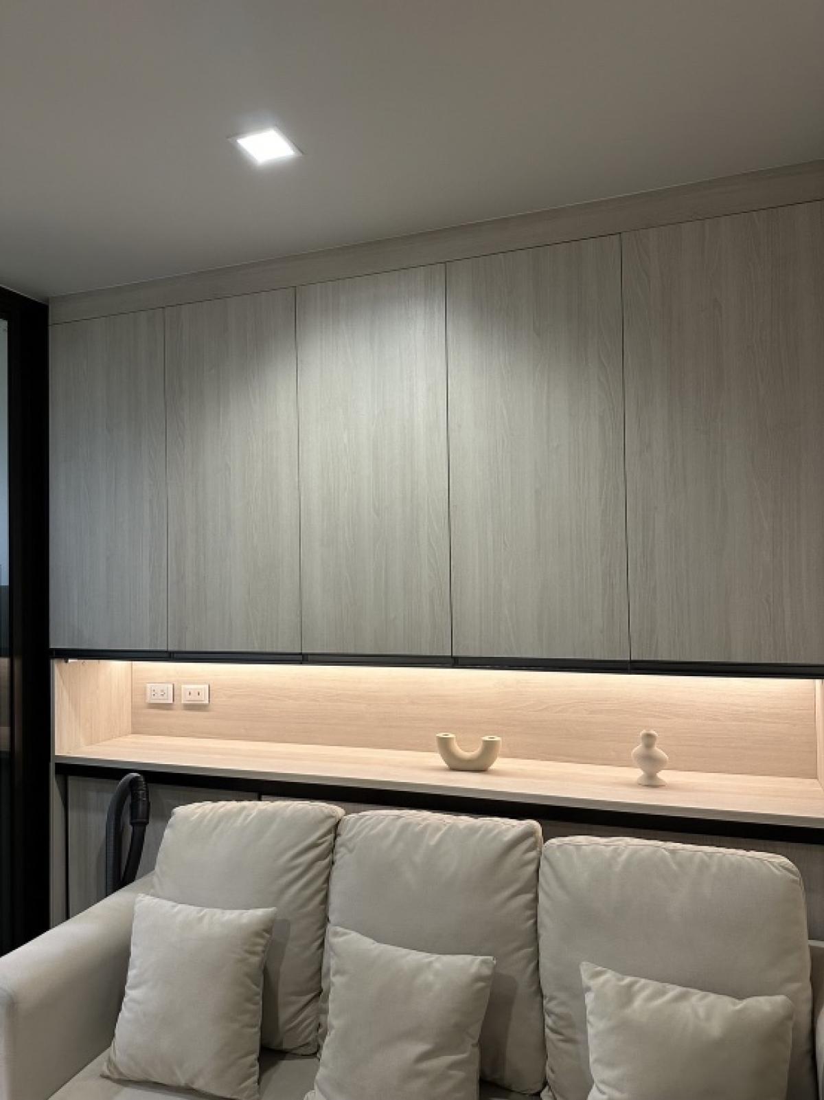 For SaleCondoRama9, Petchburi, RCA : For sale: Life Asoke Rama 9 Condominium. For sale 4.4 million baht, price includes transfer, 1 bedroom, 1 bathroom, 32.7 sq m, Building A, 25th floor.