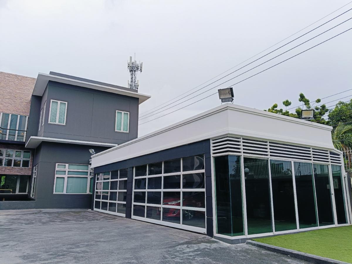 For SaleHouseYothinpattana,CDC : For Sale 95 M House for sale, Mai Lap house for sale, 2 large buildings on an area of ​​669 sq m, usable area 2,256 sq m, Soi Mai Lap (Ram Intra 14, Intersection 20)
