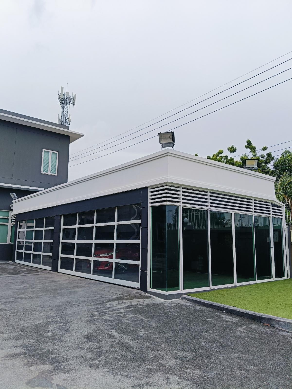 For SaleHouseYothinpattana,CDC : For Sale 95 M House for sale, Mai Lap house for sale, 2 large buildings on an area of ​​669 sq m, usable area 2,256 sq m, Soi Mai Lap (Ram Intra 14, Intersection 20)