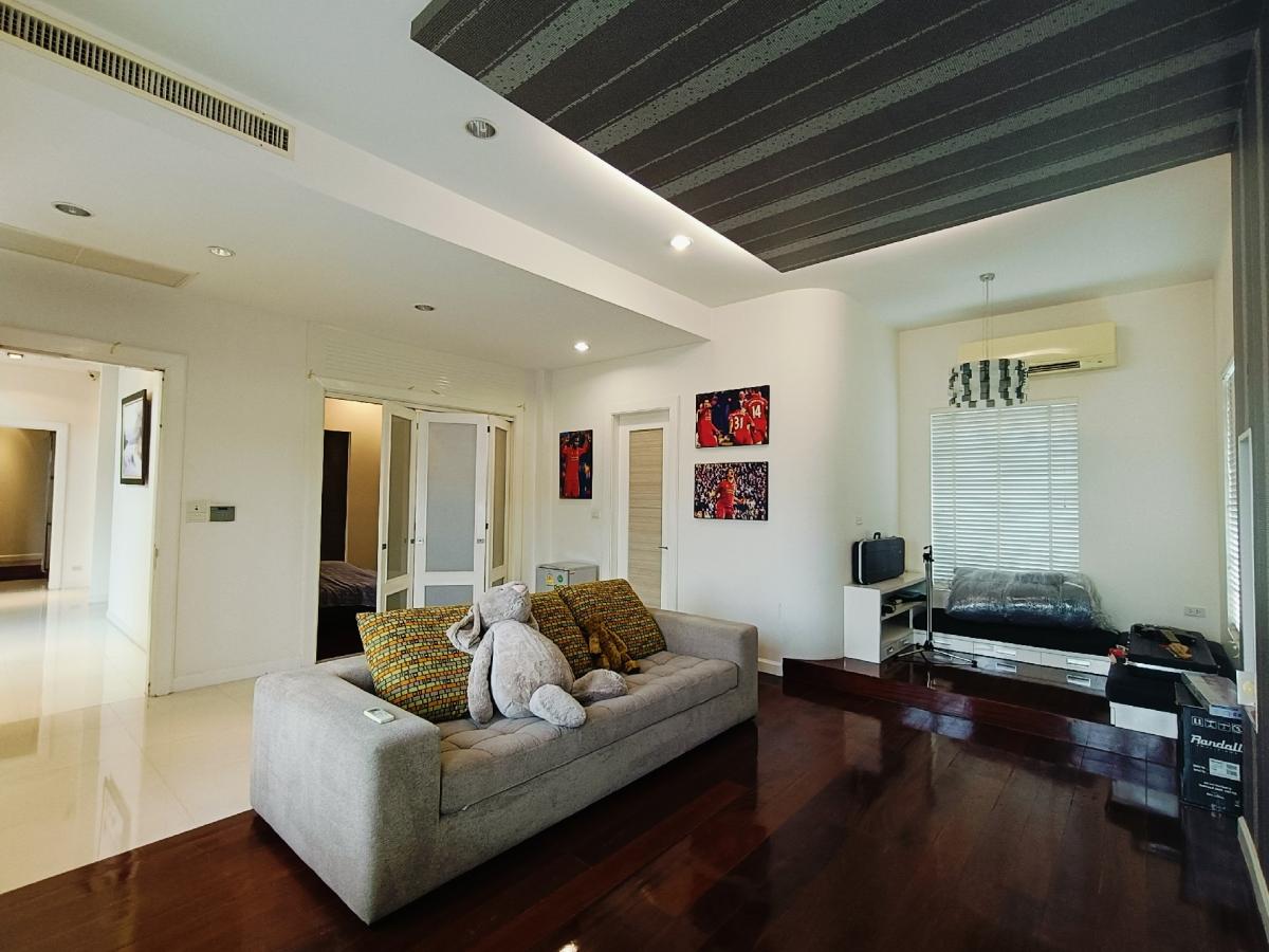 For SaleHouseYothinpattana,CDC : For Sale 95 M House for sale, Mai Lap house for sale, 2 large buildings on an area of ​​669 sq m, usable area 2,256 sq m, Soi Mai Lap (Ram Intra 14, Intersection 20)