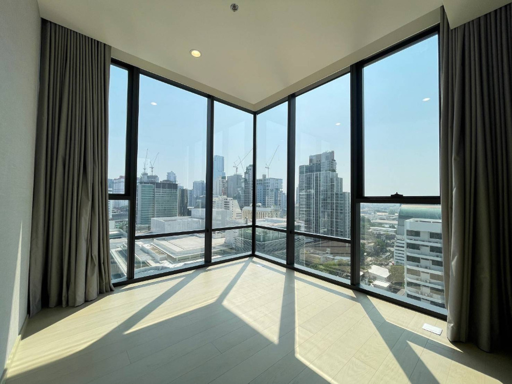For SaleCondoRatchathewi,Phayathai : The Extro: 1bed 1bath 35sqm. 7,600,000 corner rare unit Am: 0656199198