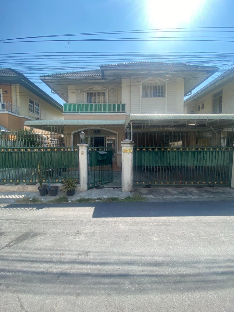 For SaleHouseSeri Thai, Ramkhamhaeng Nida : Detached House Soi Serithai 24 / 3 Bedrooms (SALE WITH TENANT) HL1634