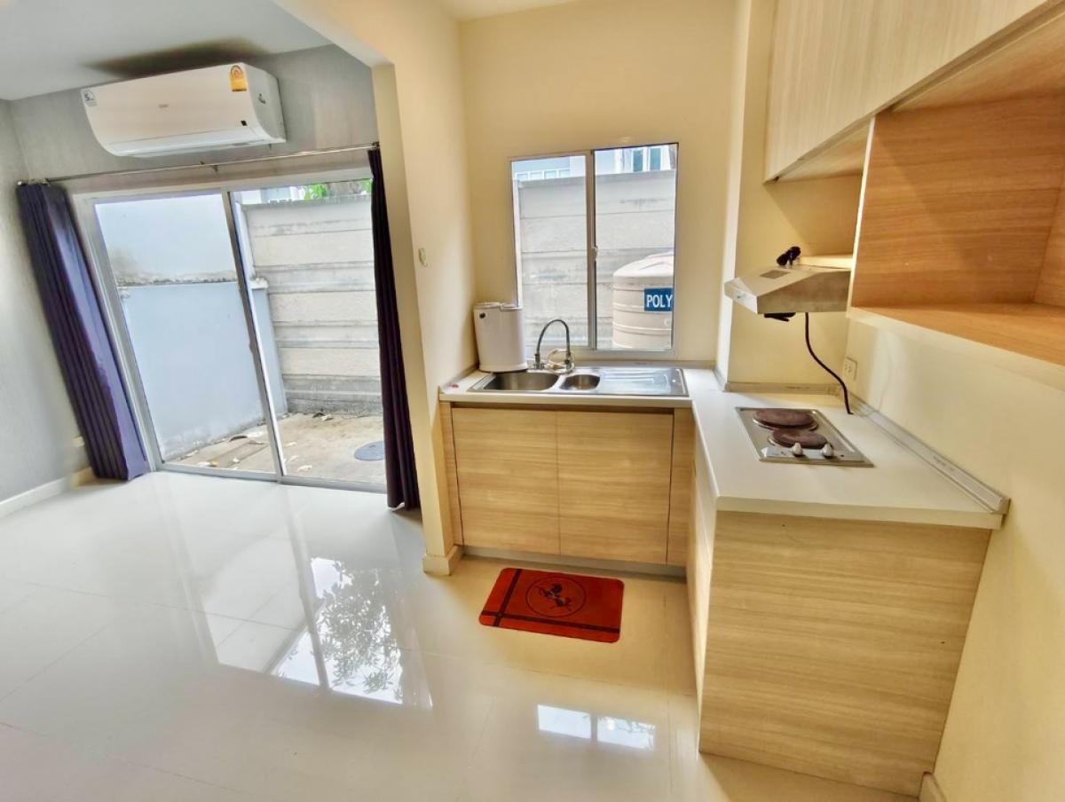 For RentTownhomeChaengwatana, Muangthong : Townhome for rent, can be used as an office, THE PLANT CITI Chaengwattana-Muang Thong, very good location, convenient transportation, next to 2 expressways, one house for business and living, 3 bedrooms, 3 bathrooms, 20 sq.wa. FOR RENT! HomeOffice 3 bedro