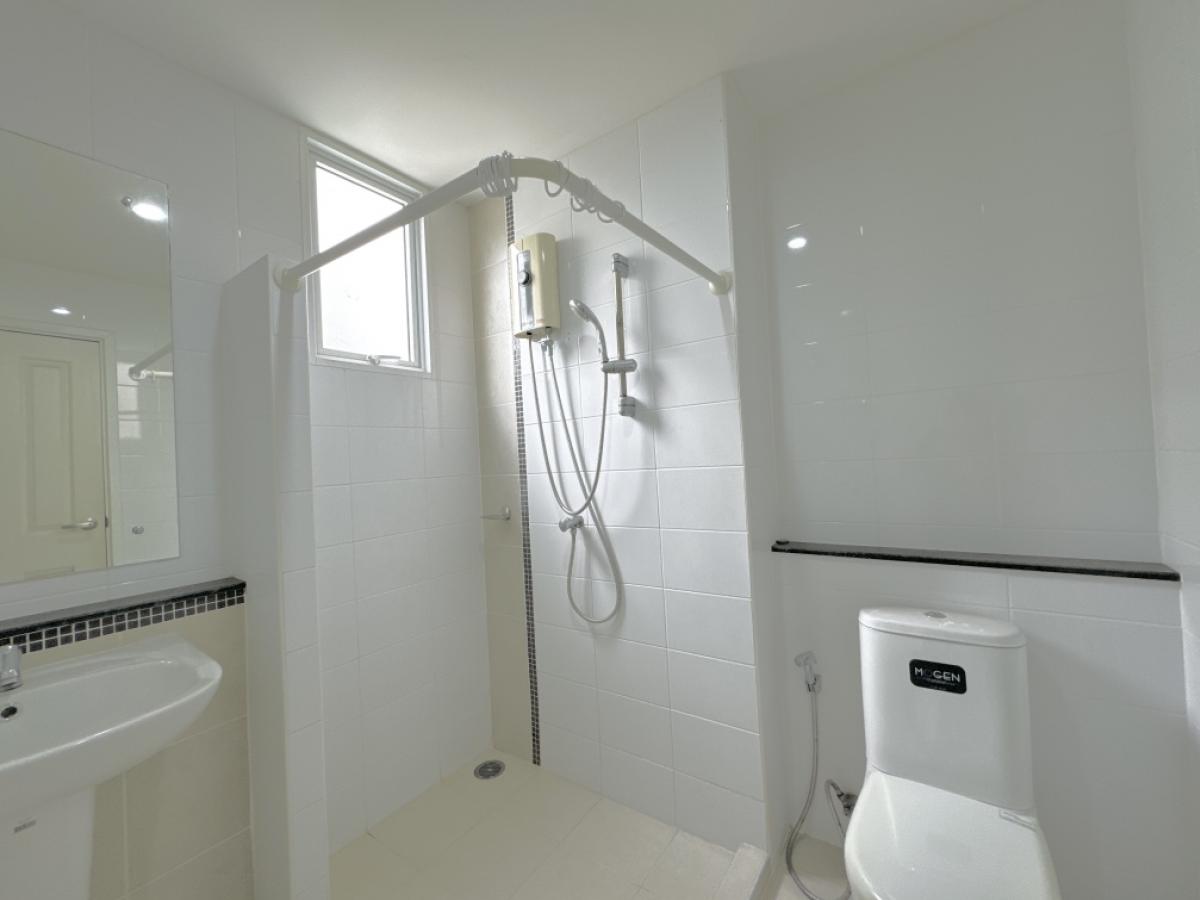 For RentTownhomeChaengwatana, Muangthong : Townhome for rent, can be used as an office, THE PLANT CITI Chaengwattana-Muang Thong, very good location, convenient transportation, next to 2 expressways, one house for business and living, 3 bedrooms, 3 bathrooms, 20 sq.wa. FOR RENT! HomeOffice 3 bedro