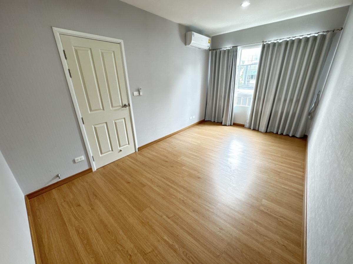 For RentTownhomeChaengwatana, Muangthong : Townhome for rent, can be used as an office, THE PLANT CITI Chaengwattana-Muang Thong, very good location, convenient transportation, next to 2 expressways, one house for business and living, 3 bedrooms, 3 bathrooms, 20 sq.wa. FOR RENT! HomeOffice 3 bedro