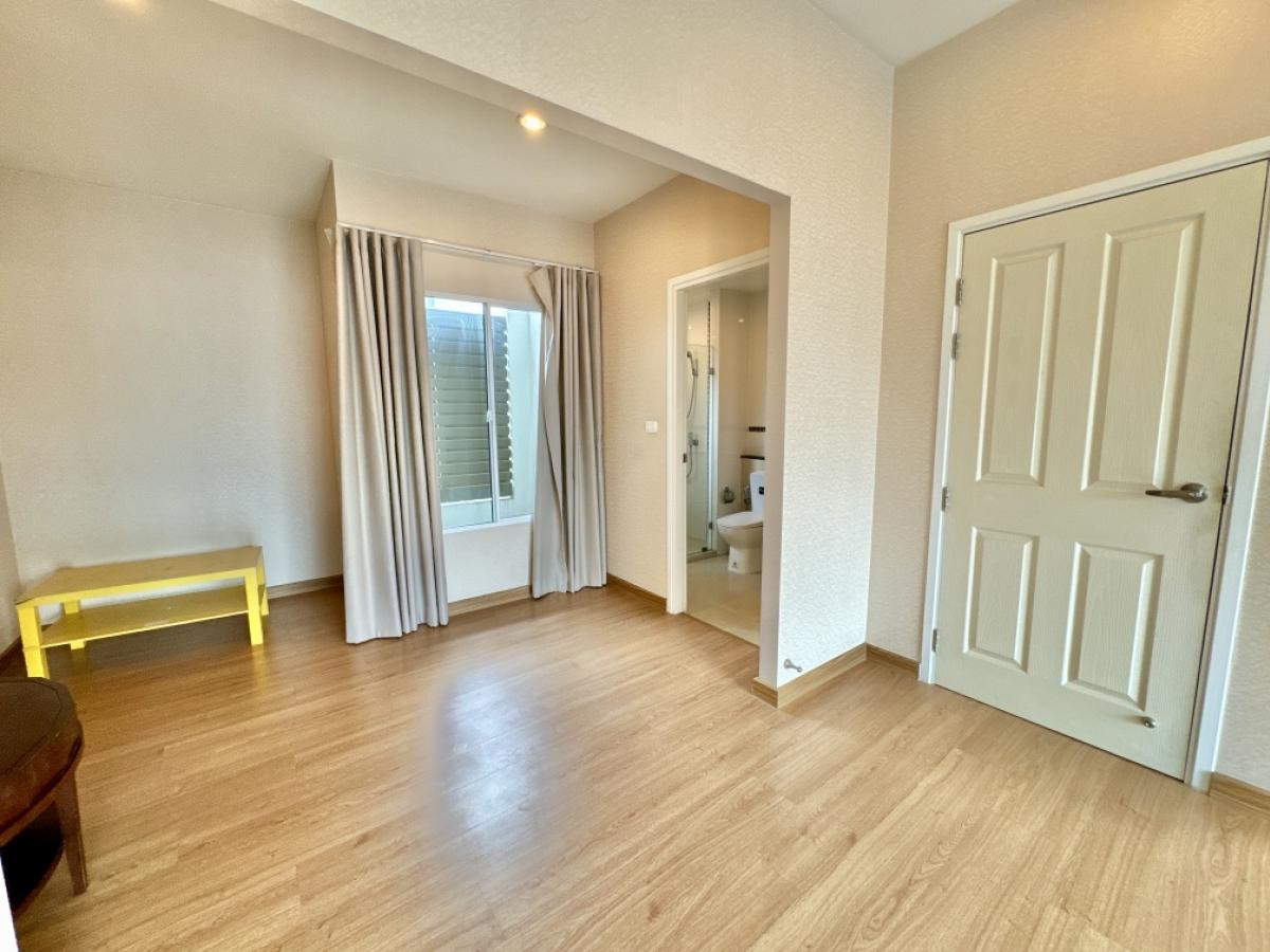 For RentTownhomeChaengwatana, Muangthong : Townhome for rent, can be used as an office, THE PLANT CITI Chaengwattana-Muang Thong, very good location, convenient transportation, next to 2 expressways, one house for business and living, 3 bedrooms, 3 bathrooms, 20 sq.wa. FOR RENT! HomeOffice 3 bedro