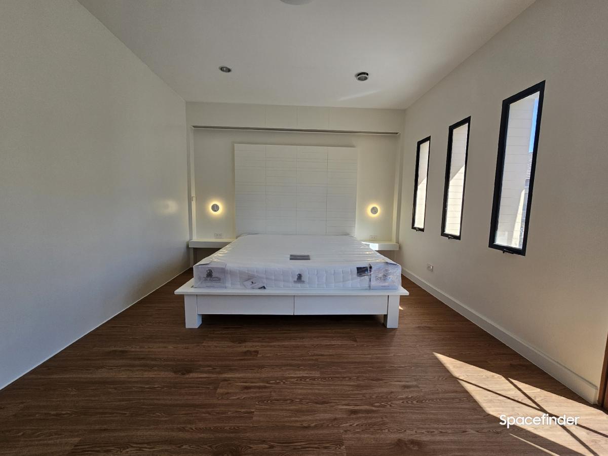 ขายทาวน์โฮมรามคำแหง หัวหมาก : ขายบ้านทำเล พระราม 9 ใกล้ The Nineขนาด 20 ตร.วา หน้ากว้าง 5 เมตร แบบ 3 ห้องนอน 3 ห้องน้ำ Renovate แล้ว บ้านหัวมุมเจ้าของขายเอง ราคา 8.9 ล้านรบกวนติดต่อ 0610474444