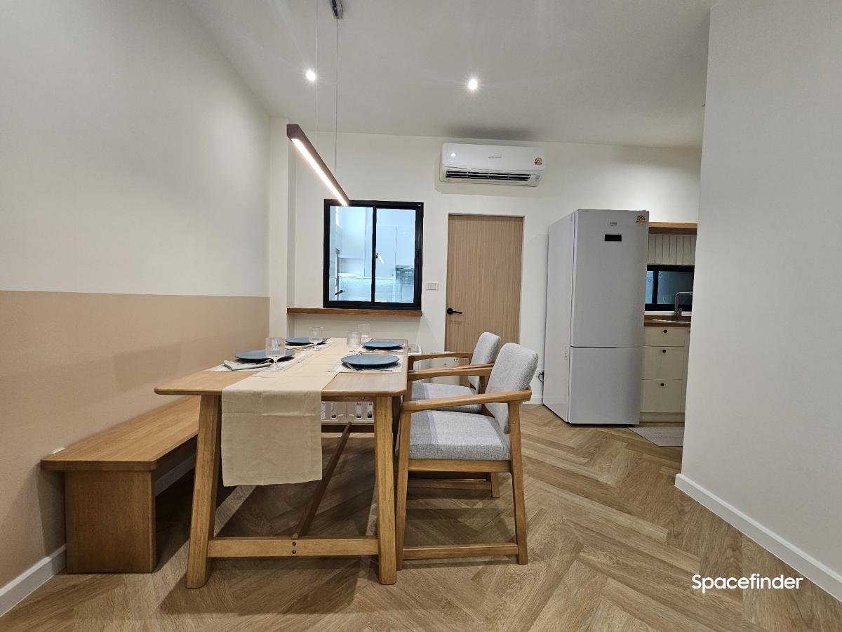 ขายทาวน์โฮมรามคำแหง หัวหมาก : ขายบ้านทำเล พระราม 9 ใกล้ The Nineขนาด 20 ตร.วา หน้ากว้าง 5 เมตร แบบ 3 ห้องนอน 3 ห้องน้ำ Renovate แล้ว บ้านหัวมุมเจ้าของขายเอง ราคา 8.9 ล้านรบกวนติดต่อ 0610474444