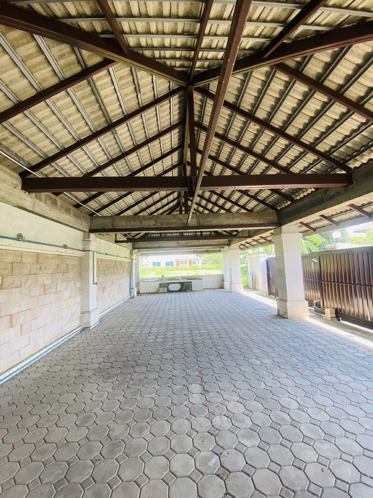 ขายที่ดินปทุมธานี รังสิต ธรรมศาสตร์ : เมืองเอก โครงการ5 ขายเท่าราคาประเมิน 12.9 ล้านบาท ขายที่ดินหมู่บ้านเมืองเอก โครงการ5 แถมบ้านเดี่ยว 2 ชั้น หลังใหญ่ให้ 1 หลัง