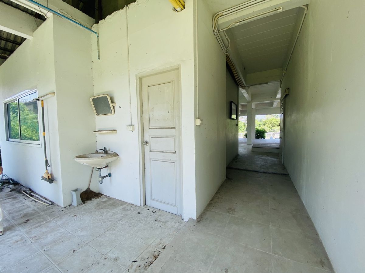 ขายที่ดินปทุมธานี รังสิต ธรรมศาสตร์ : เมืองเอก โครงการ5 ขายเท่าราคาประเมิน 12.9 ล้านบาท ขายที่ดินหมู่บ้านเมืองเอก โครงการ5 แถมบ้านเดี่ยว 2 ชั้น หลังใหญ่ให้ 1 หลัง