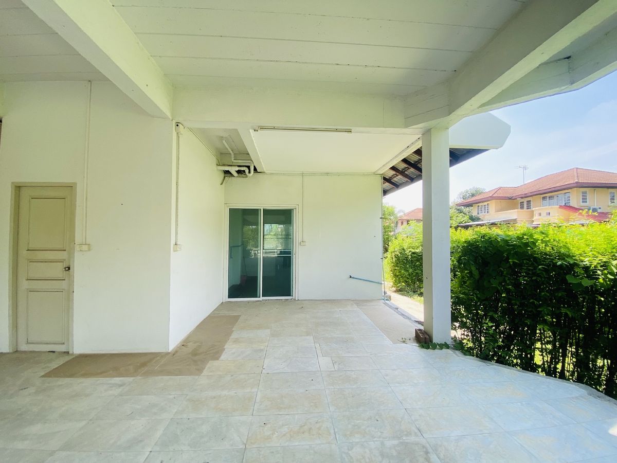 ขายที่ดินปทุมธานี รังสิต ธรรมศาสตร์ : เมืองเอก โครงการ5 ขายเท่าราคาประเมิน 12.9 ล้านบาท ขายที่ดินหมู่บ้านเมืองเอก โครงการ5 แถมบ้านเดี่ยว 2 ชั้น หลังใหญ่ให้ 1 หลัง