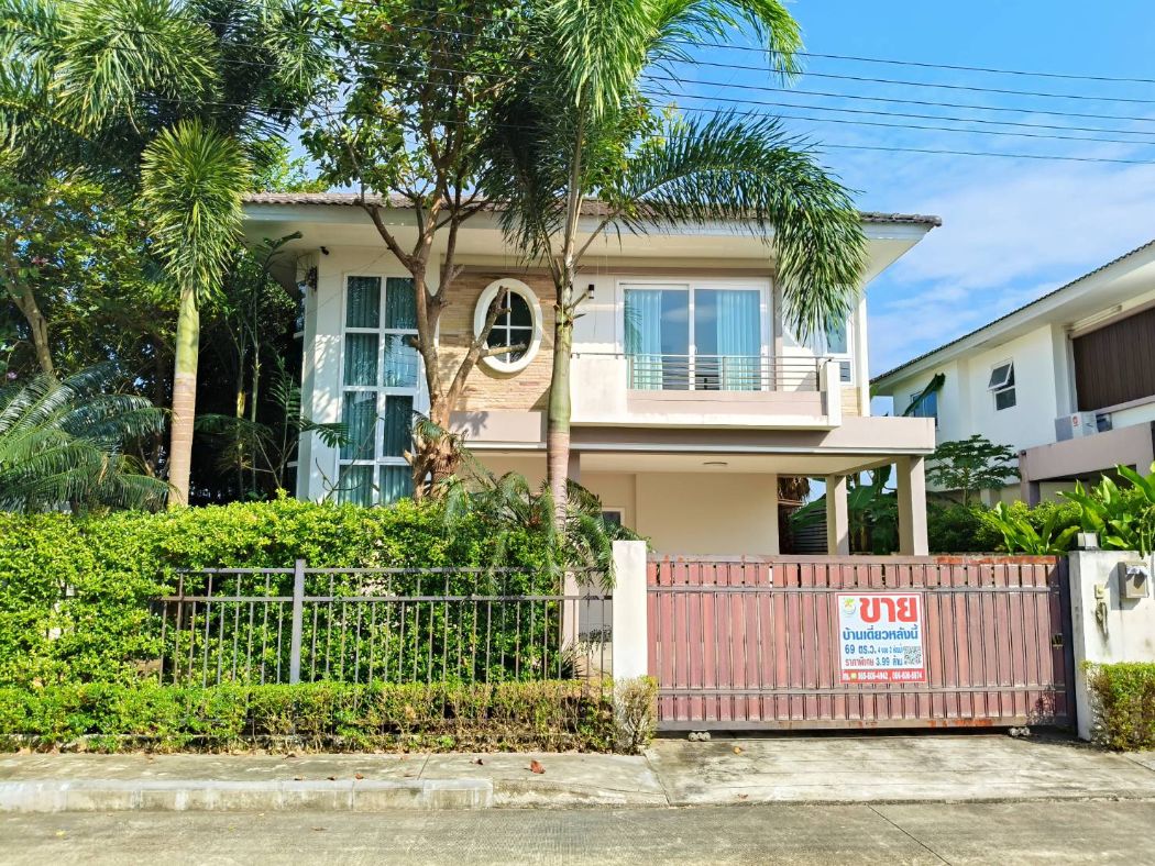 For SaleHouseNakhon Si Thammarat : For sale: Single house, corner unit, Supalai Bella, 167 sq m., 69 sq wa., shady atmosphere