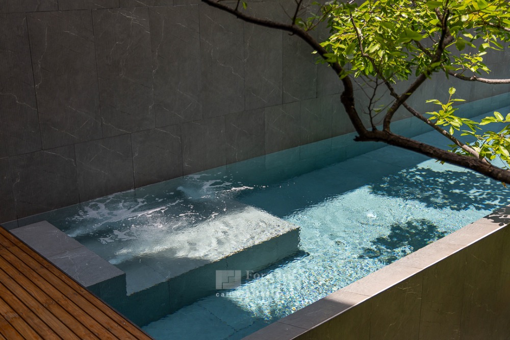 ขายบ้านโชคชัย4 ลาดพร้าว71 : บ้านเดี่ยว 3 ชั้น Unique Luxury นาคนิวาส  Central Eastville   พร้อมสระว่ายน้ำ  ตกแต่งครบพร้อมเฟอร์  125 ล้านบาท