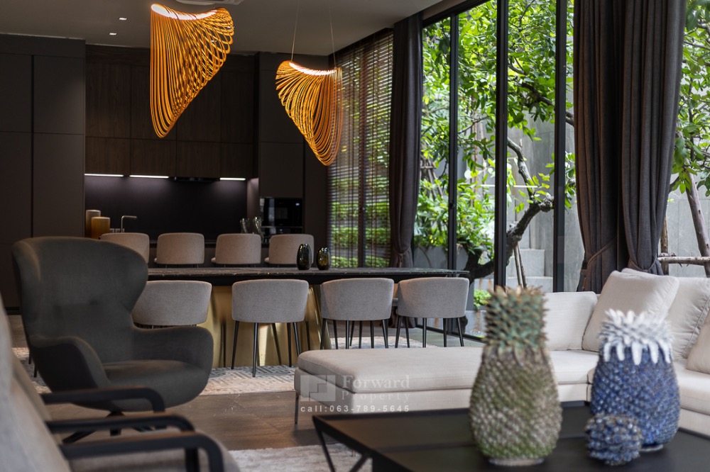 ขายบ้านโชคชัย4 ลาดพร้าว71 : บ้านเดี่ยว 3 ชั้น Unique Luxury นาคนิวาส  Central Eastville   พร้อมสระว่ายน้ำ  ตกแต่งครบพร้อมเฟอร์  125 ล้านบาท