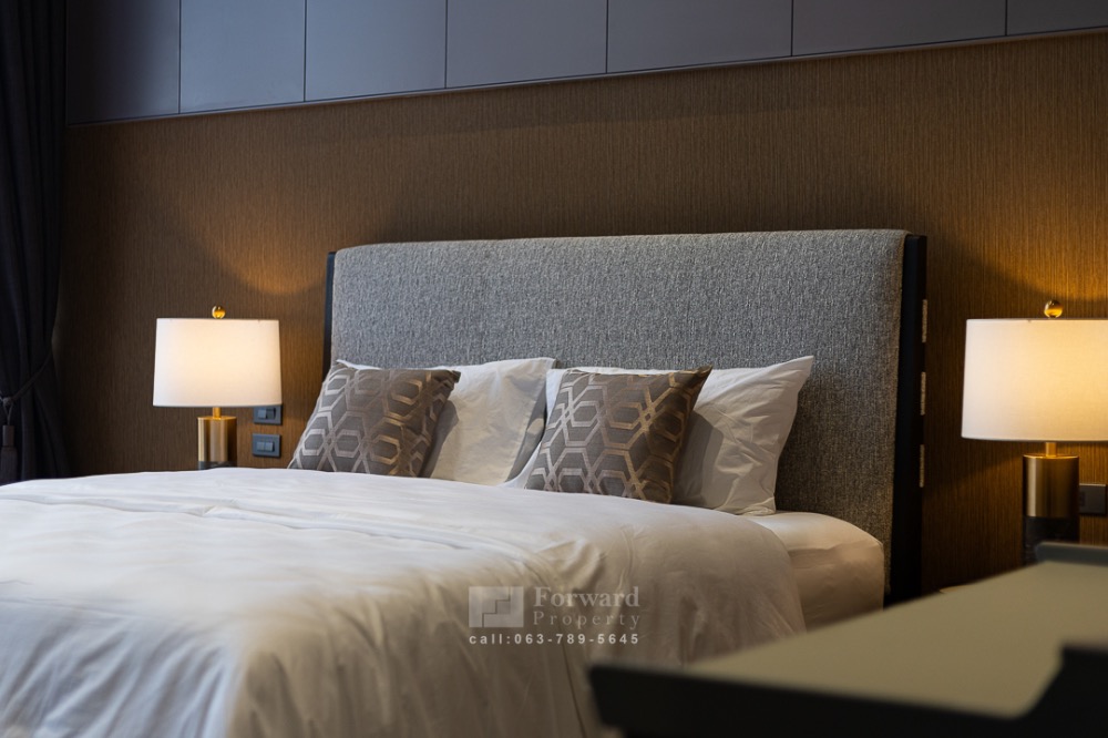 ขายบ้านโชคชัย4 ลาดพร้าว71 : บ้านเดี่ยว 3 ชั้น Unique Luxury นาคนิวาส  Central Eastville   พร้อมสระว่ายน้ำ  ตกแต่งครบพร้อมเฟอร์  125 ล้านบาท