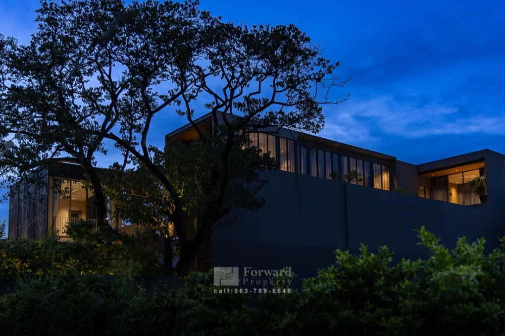 ขายบ้านโชคชัย4 ลาดพร้าว71 : บ้านเดี่ยว 3 ชั้น Unique Luxury นาคนิวาส  Central Eastville   พร้อมสระว่ายน้ำ  ตกแต่งครบพร้อมเฟอร์  125 ล้านบาท