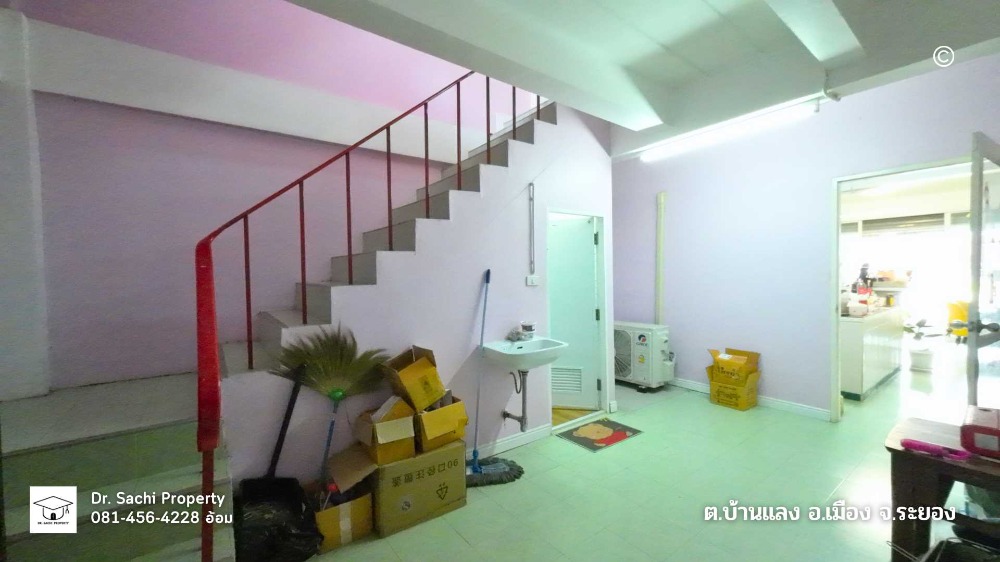 ขายอาคารพาณิชย์ระยอง : ขายด่วน อาคารพาณิชย์ 3 ชั้น 20 ตรว. ตรงข้าม รร.ระยองปัญญานุกูล