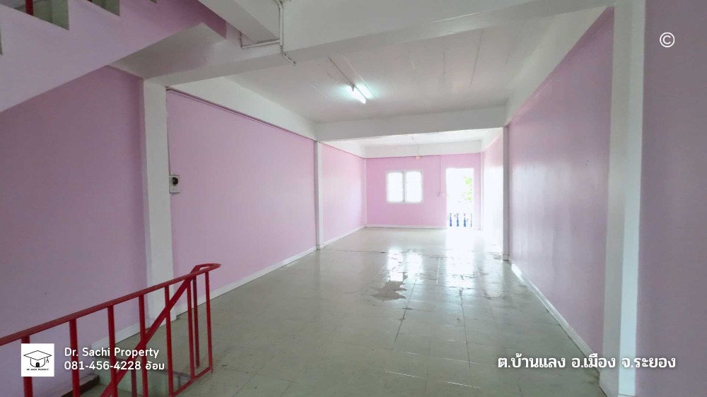 ขายอาคารพาณิชย์ระยอง : ขายด่วน อาคารพาณิชย์ 3 ชั้น 20 ตรว. ตรงข้าม รร.ระยองปัญญานุกูล