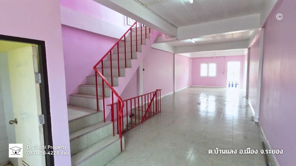 ขายอาคารพาณิชย์ระยอง : ขายด่วน อาคารพาณิชย์ 3 ชั้น 20 ตรว. ตรงข้าม รร.ระยองปัญญานุกูล