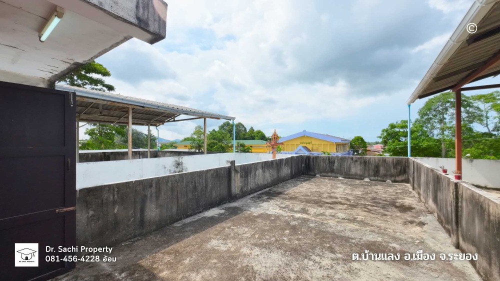 ขายอาคารพาณิชย์ระยอง : ขายด่วน อาคารพาณิชย์ 3 ชั้น 20 ตรว. ตรงข้าม รร.ระยองปัญญานุกูล