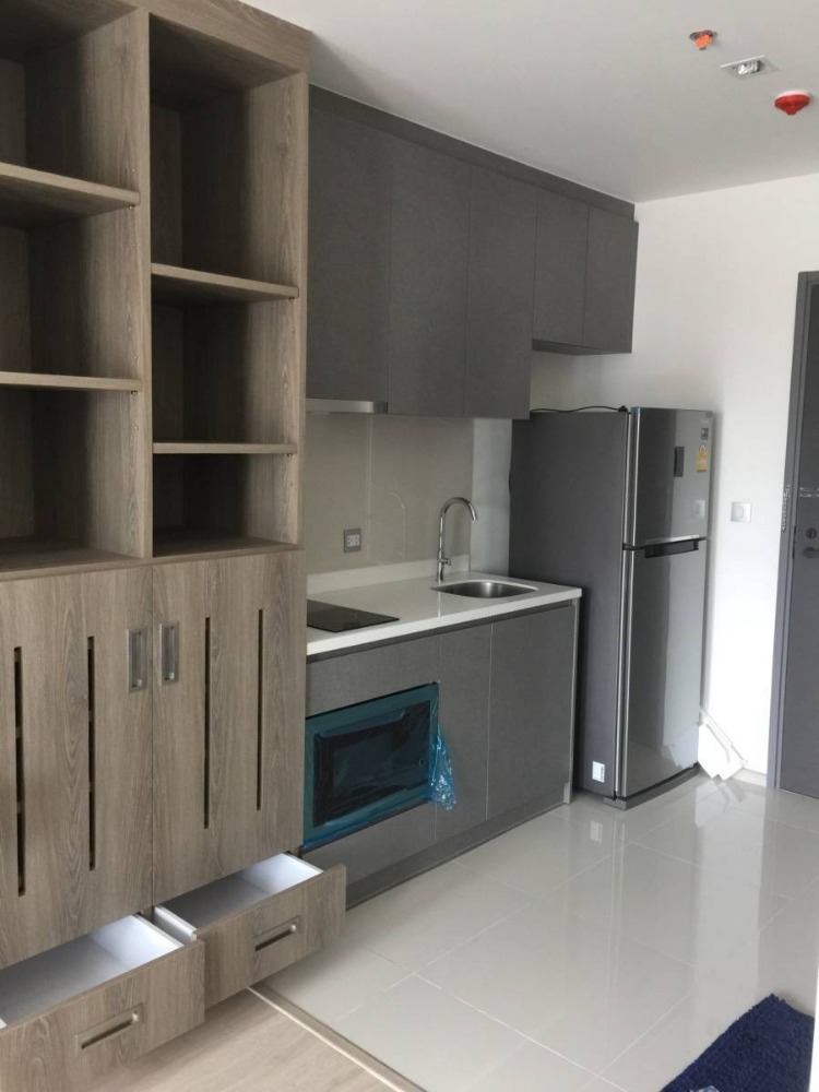 For RentCondoRatchathewi,Phayathai : New Room // Rhythm Rangnam Studio 28 Sqm Fullyfurnish 20,000-