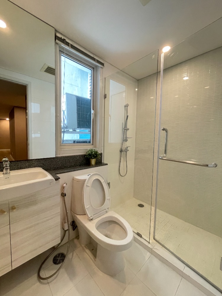 For SaleCondoSukhumvit, Asoke, Thonglor : Sell with tenant til January 26
Fullerton Sukhumvit 3 bedrooms, fully furnished with amenities.