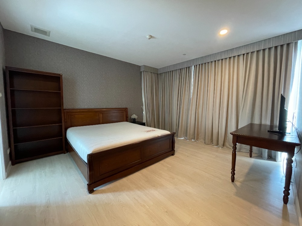 For SaleCondoSukhumvit, Asoke, Thonglor : Sell with tenant til January 26
Fullerton Sukhumvit 3 bedrooms, fully furnished with amenities.